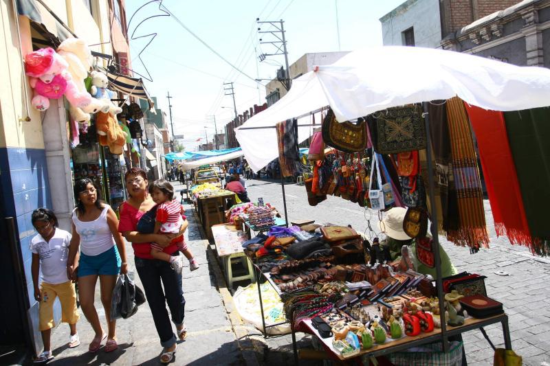 Av. Abancay y Mercado Central quedarán sin ambulantes en una semana.