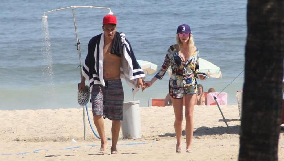 Paolo Guerrero fue fotografiado con una bella modelo