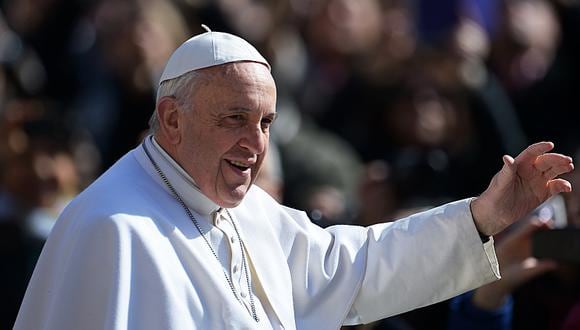 Papa Francisco dona más de 500 kilos de alimentos a un barrio pobre de Roma