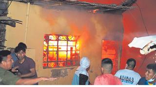 Incendio arrasa con 23 viviendas y hay 93 damnificados en Sullana 