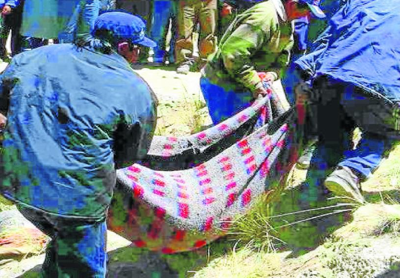 Impacto de rayo mata comunero