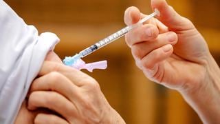 Justicia autoriza en Países Bajos a niño a vacunarse pese al rechazo del padre