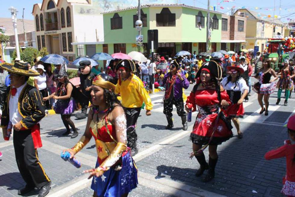 Locumba cerró los carnavales con vistoso pasacalle