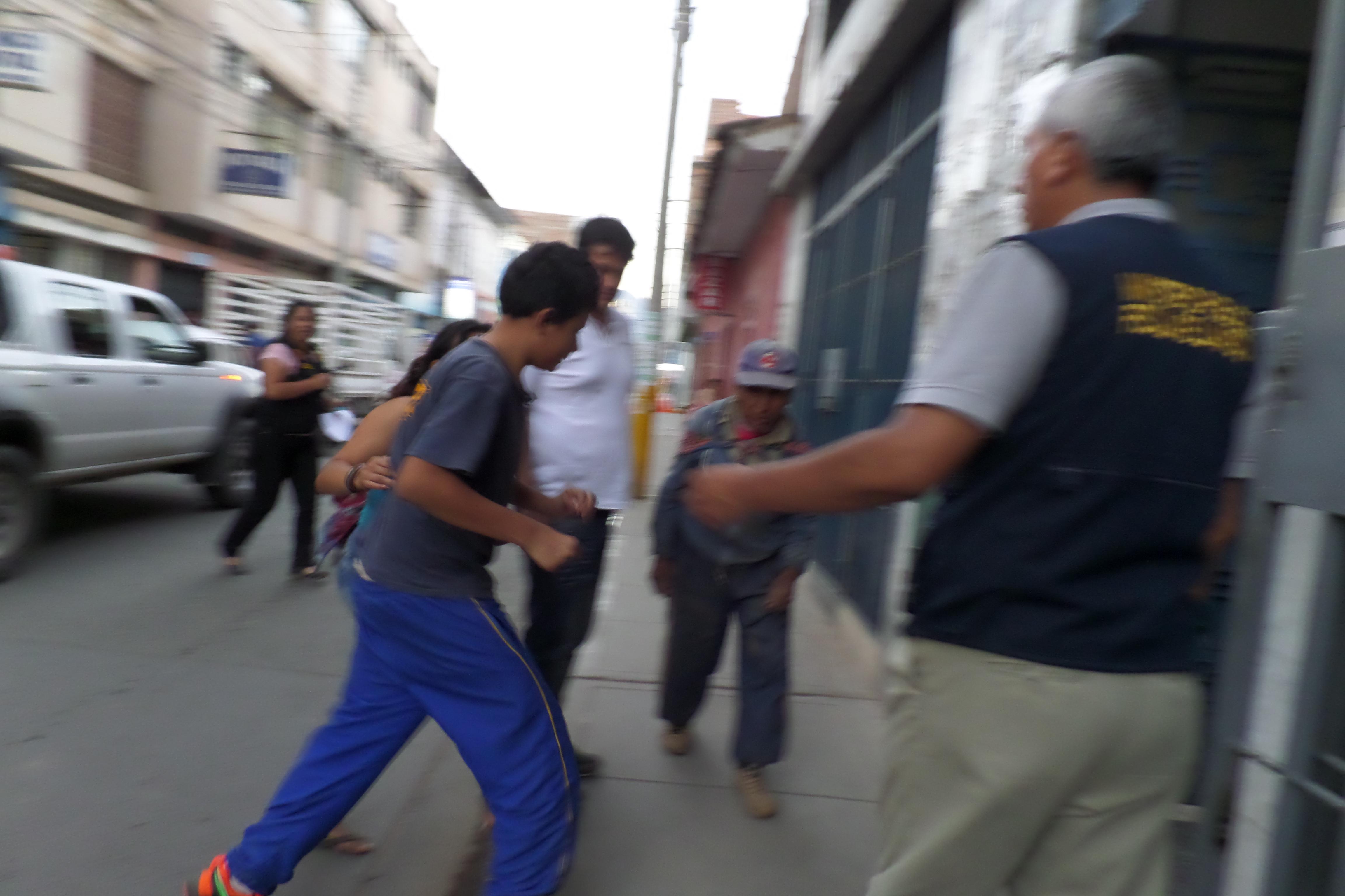 Policía rescata a escolar secuestrado