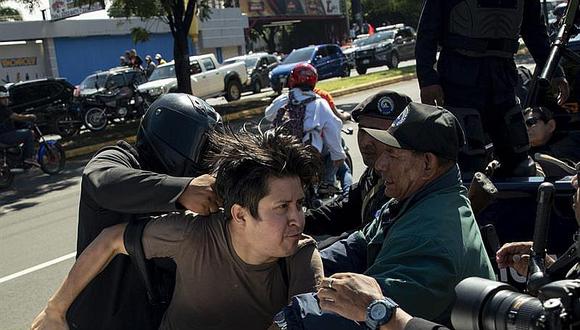 Policía reprime con violencia nueva protesta contra Ortega en Nicaragua