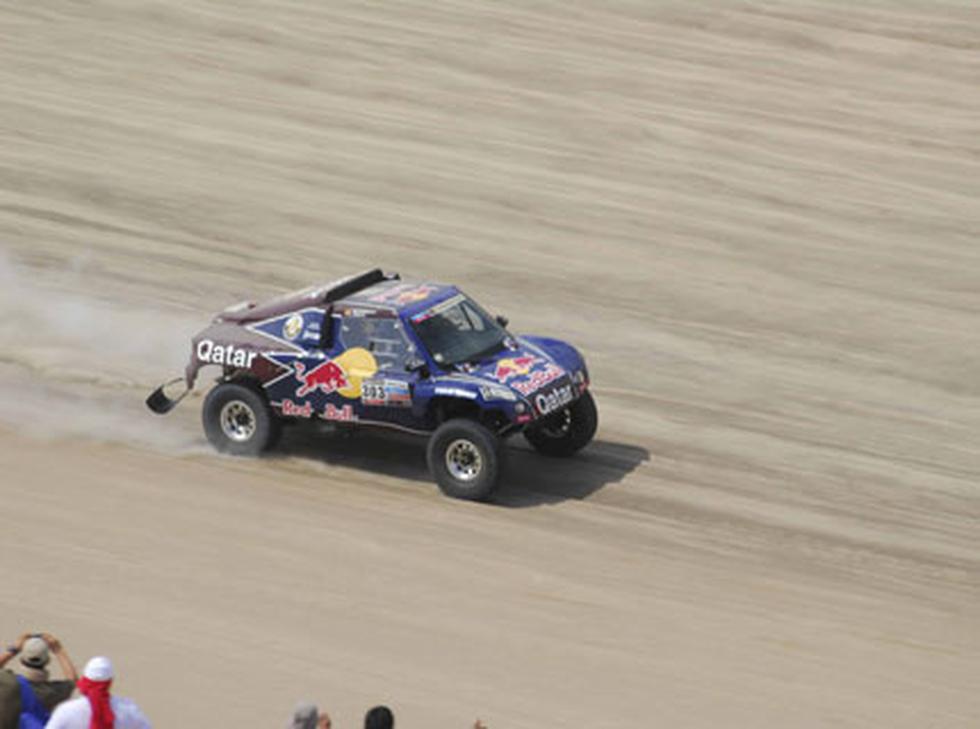 FOTOS del Dakar 2013 : Peterhansel y Barreda toman el mando en las dunas