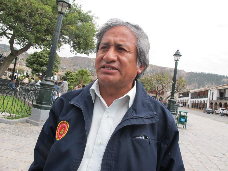 Curi arremete contra consejeros 