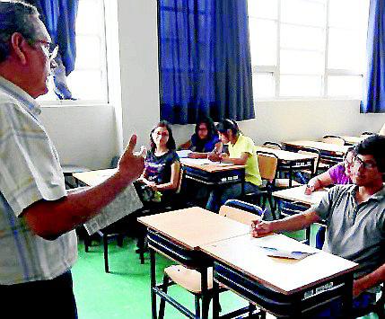 ​Transfieren dinero para sueldo de docentes de escuelas de educación superior