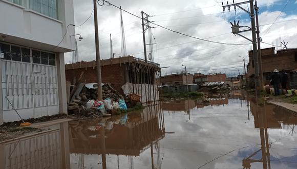 La urbanización Villa Los Pinos a merced de las lluvias. Foto/Javier Calderón