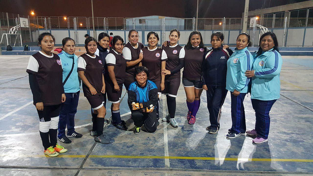 Colegio de Enfermeras campeonó en futsal