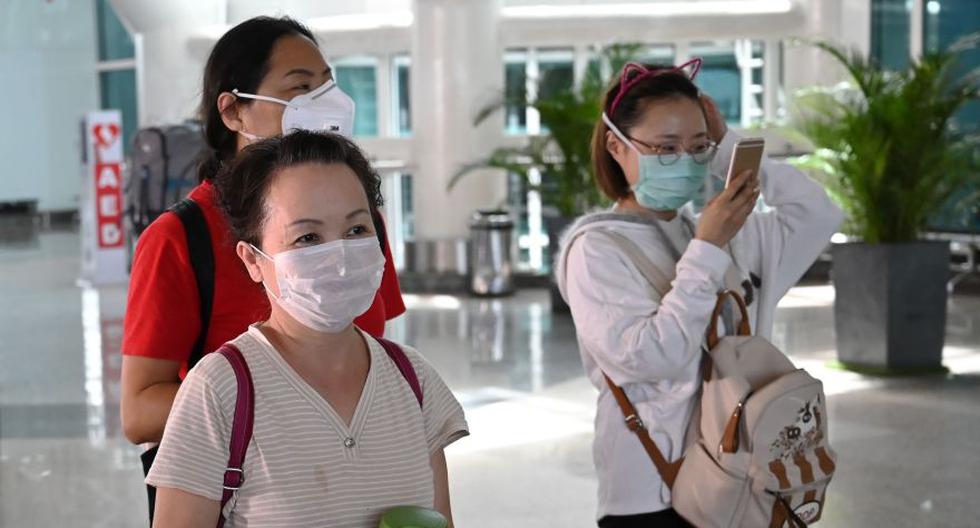 El coronavirus supera de largo al número de infectados que se registraron entonces: 37.198 casos identificados hasta el momento solo en la China continental. (AFP)