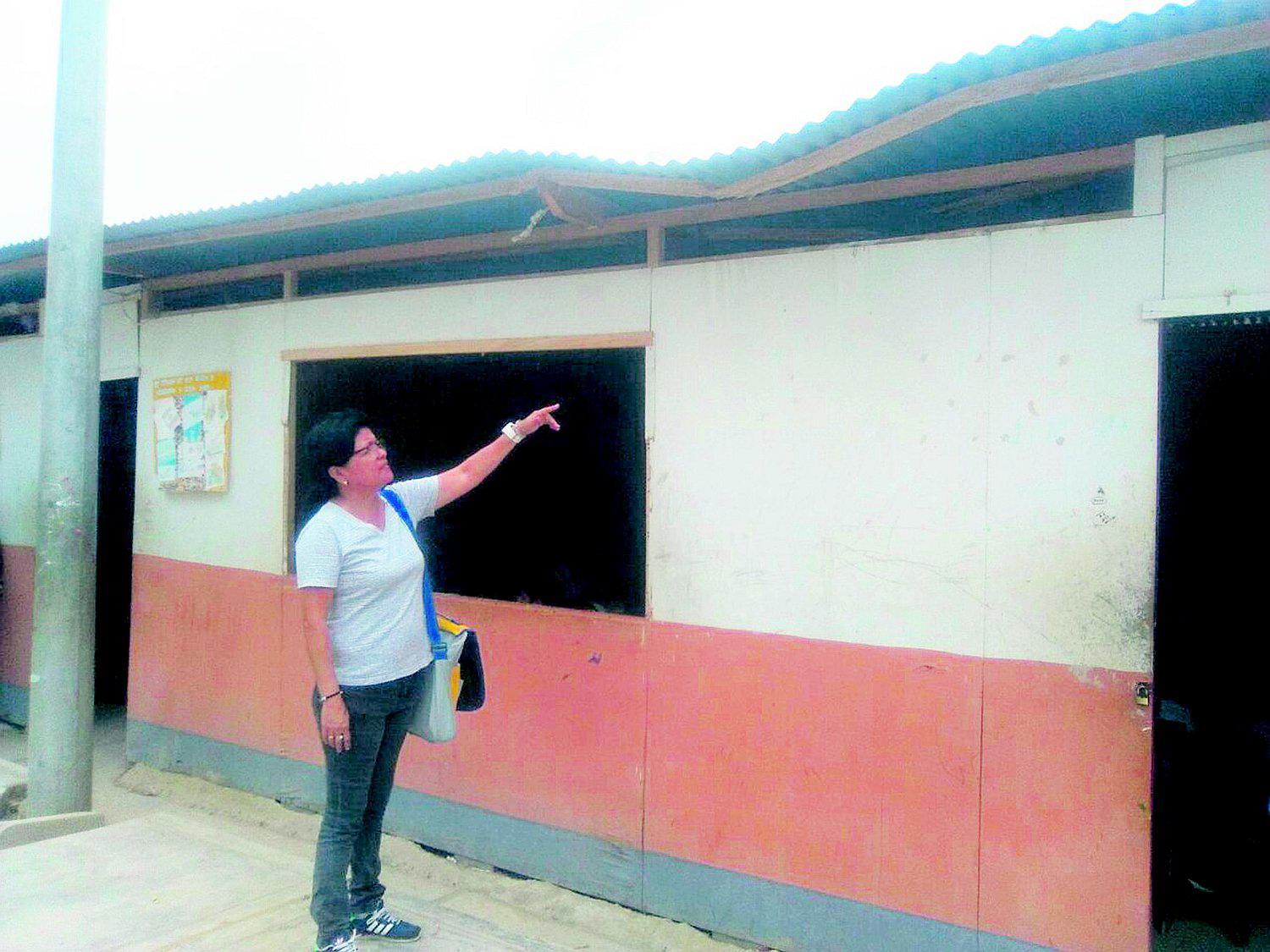 Tumbes: Hay 17 colegios en riesgo