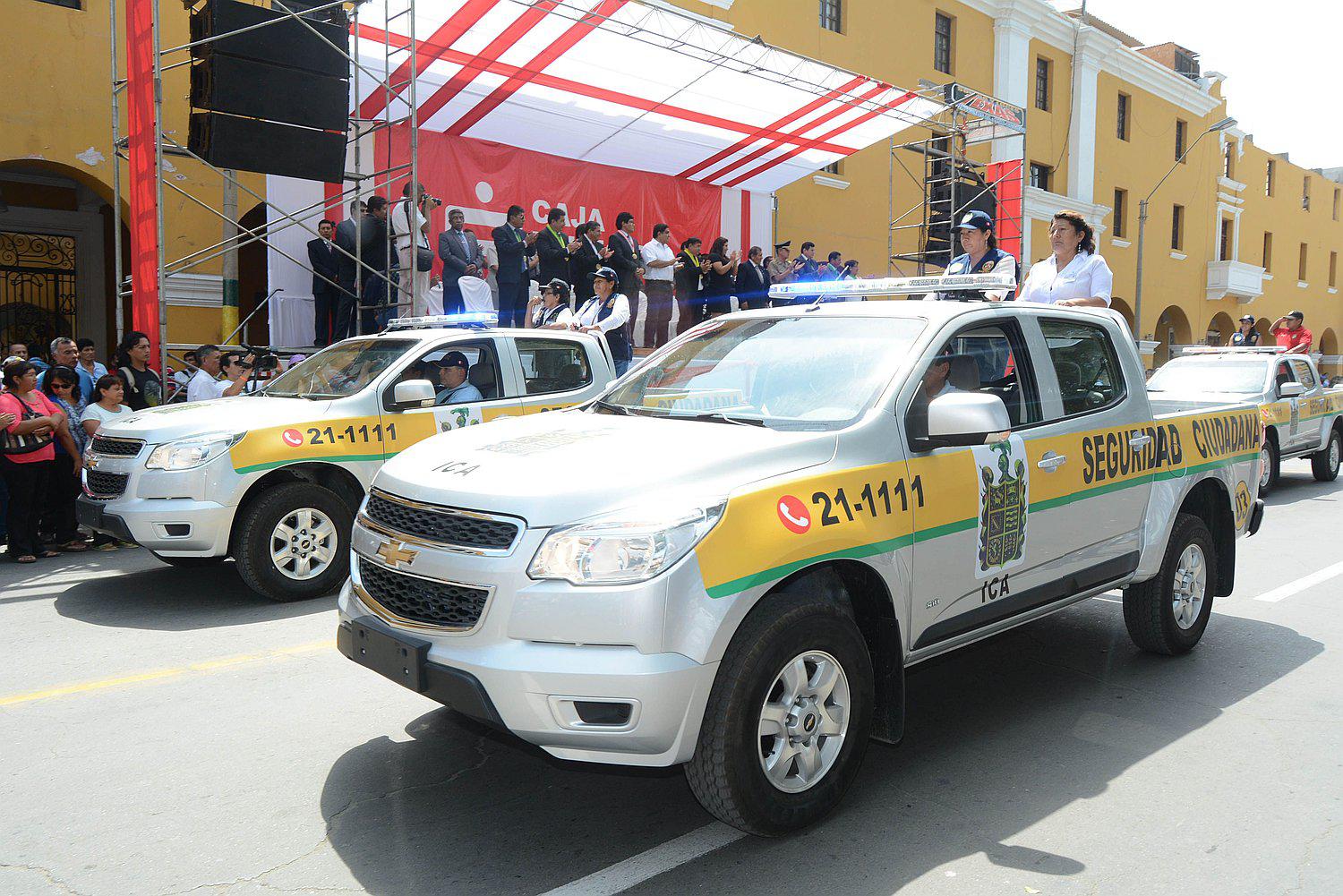 Camionetas del Municipio de Ica sin placa ni tarjeta de propiedad