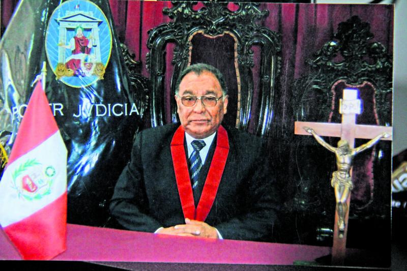 Miguel A. Saavedra deja la carrera judicial