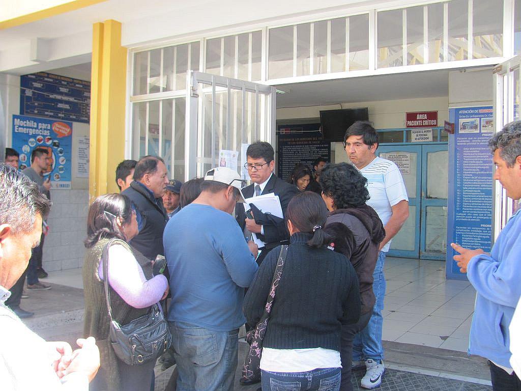 Peatón ebrio fallece por atropello de dos vehículos en carretera