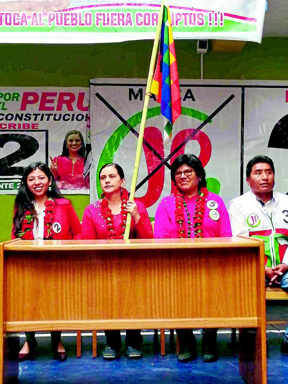 Verónica Mendoza llegó a tierras altiplánicas para respaldar a sus candidatos