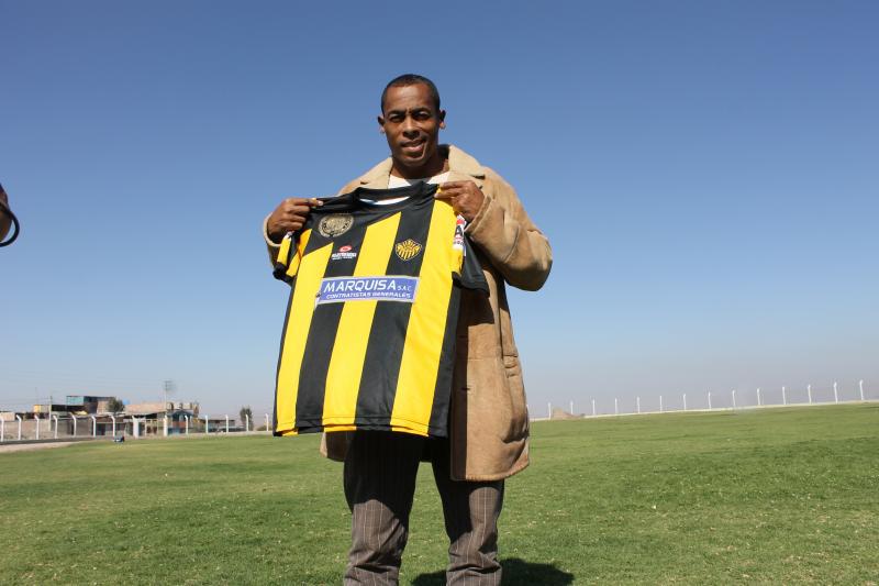 Exseleccionado llega para dirigir a Aurora