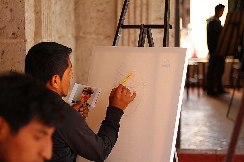 Plasman rostro del héroe peruano Jose Abelardo Quiñones