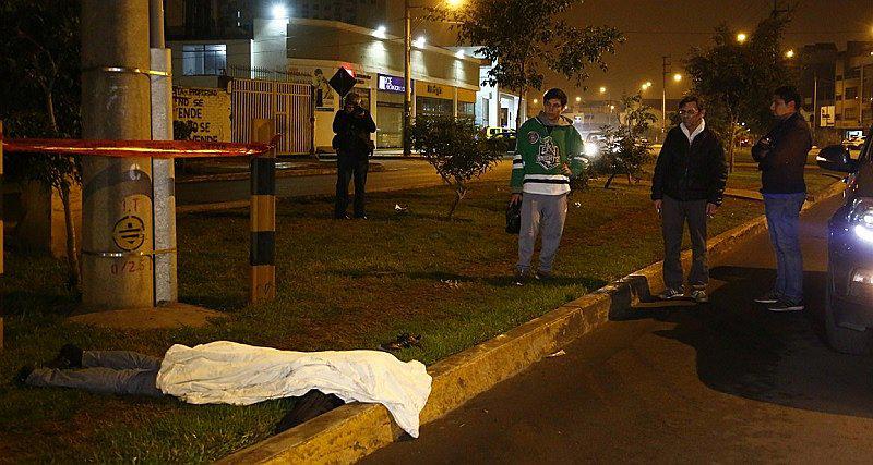 Surco: Joven de 24 años muere tras ser atropellado y chofer se dio a la fuga (FOTOS)