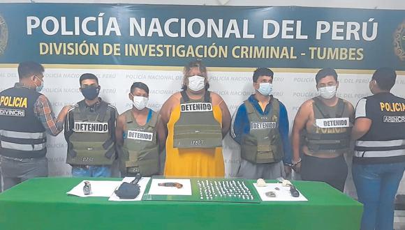 Agentes intervienen a ocho personas entre ellas al ‘tiktoker’ Daniel Zabaleta Saavedra, conocido como “Rickychi”, con droga y armas.