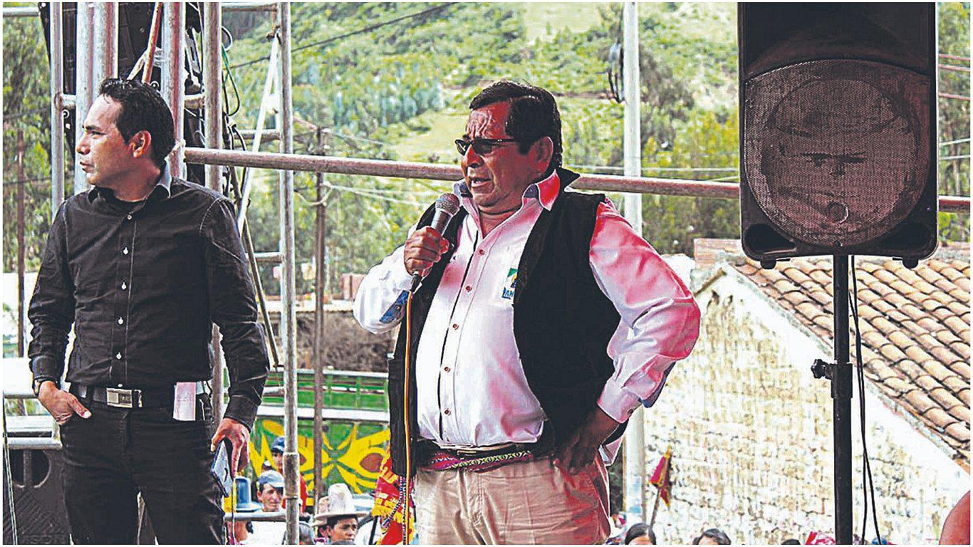 Luis Gamarra criticado por querer construir La Caleta en Vivero