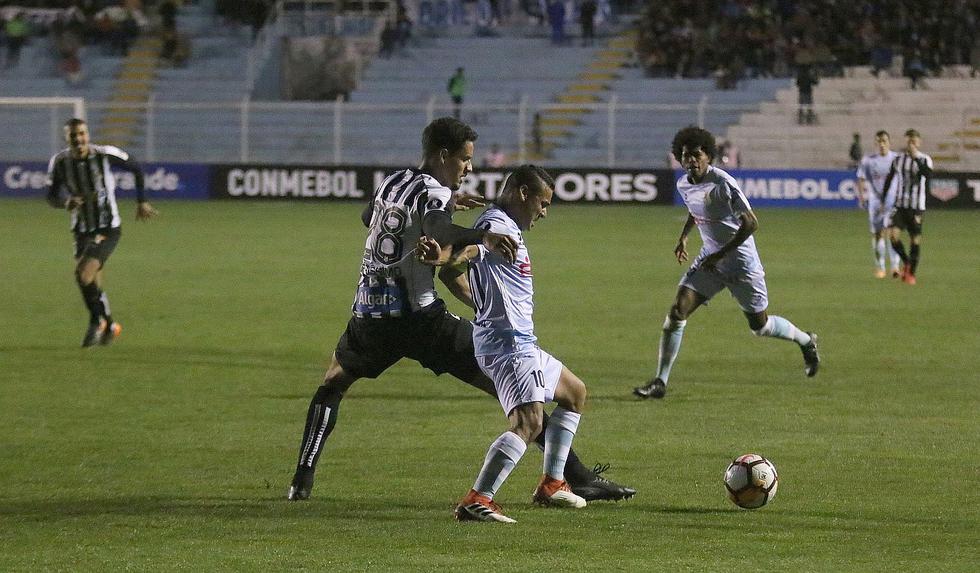 Las mejores imágenes del triunfo del Real Garcilaso frente al Santos de Brasil (FOTOS)