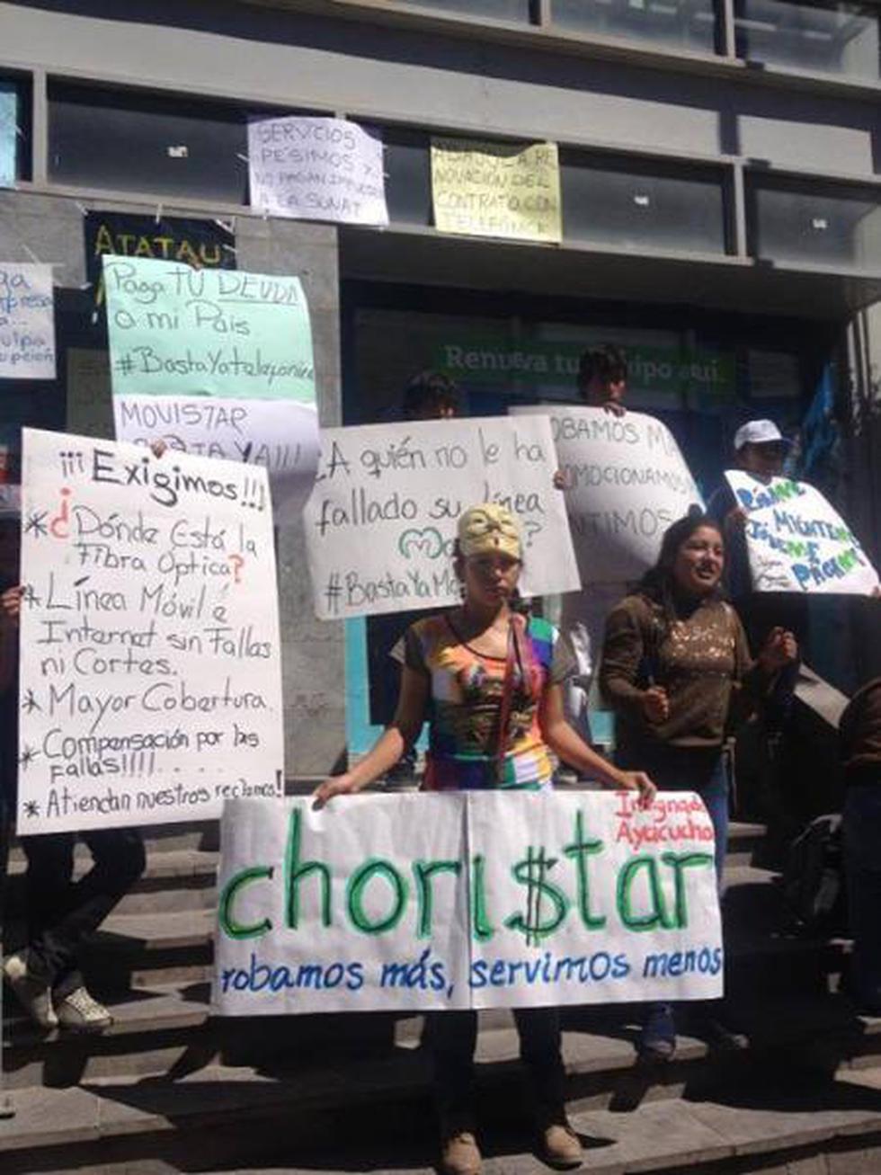 Ayacucho: Jóvenes protestan por pésimo servicio de Telefónica