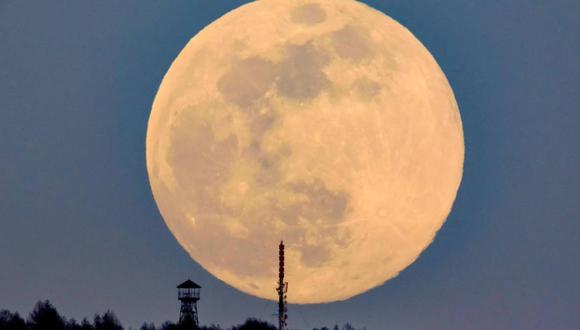 Esta superluna es la primera de las tres pronosticadas para este año. (Foto: EFE)