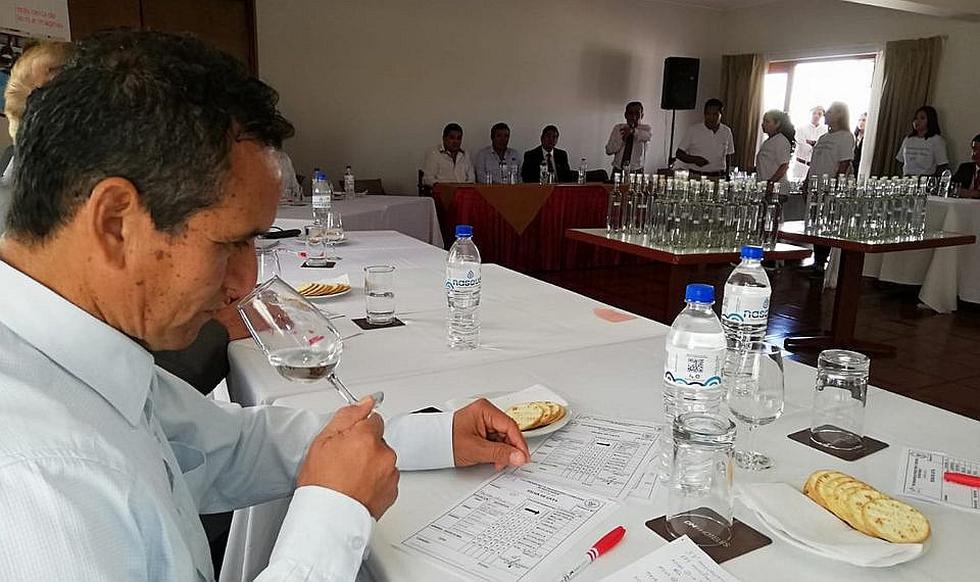 Productores pisqueros participan en concurso regional de Nazca (FOTOS)