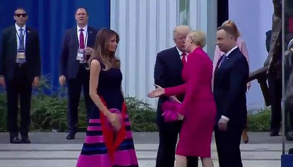 ​Donald Trump: primera dama de Polonia le niega la mano durante saludo protocolar (VIDEO)