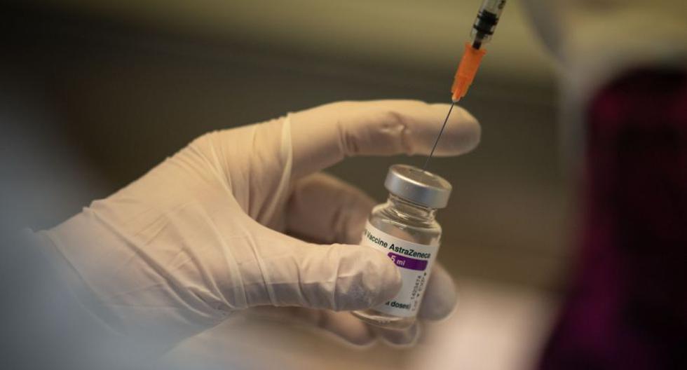 Imagen de la vacuna contra el coronavirus de AstraZeneca. (AFP / LOIC VENANCE).