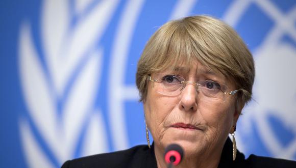 Bachelet indicó que su oficina recibió informaciones sobre individuos armados, incluido el oficial fuera de servicio, que habrían disparado en dirección a los manifestantes, periodistas y transeúntes, así como sobre la muerte de dicho funcionario. (Foto: FABRICE COFFRINI / AFP).