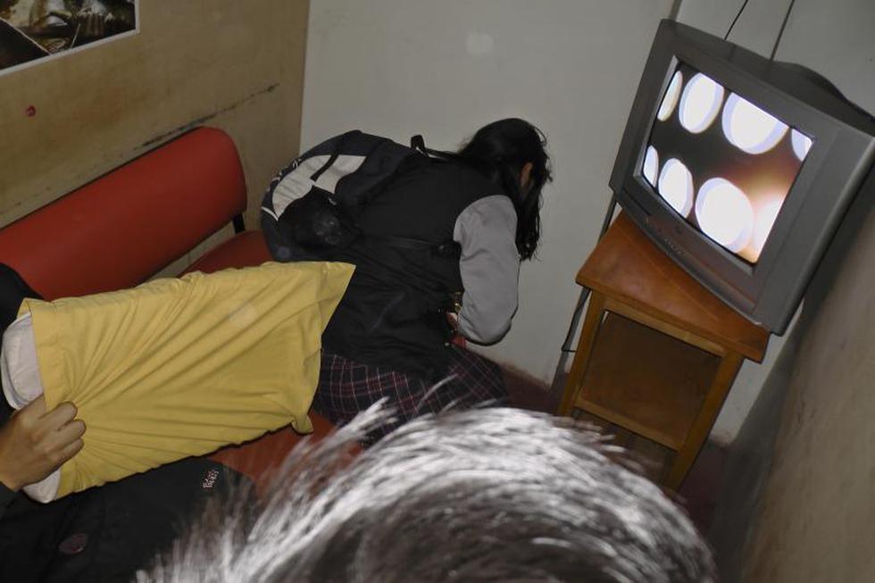 Cabinas de vídeo son hoteles al paso para escolares (VÍDEO)