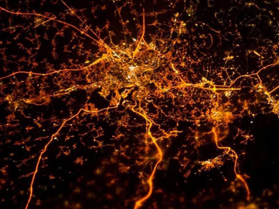 Así se ven las ciudades de noche desde el espacio (FOTOS)