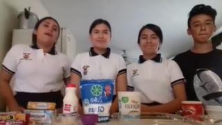 Se ríen de ellas por mandar mensaje en inglés que nadie entiende