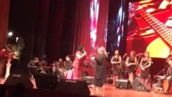 Eva Ayllón y Lucía de la Cruz cantaron juntas por Fiestas Patrias (VIDEO)