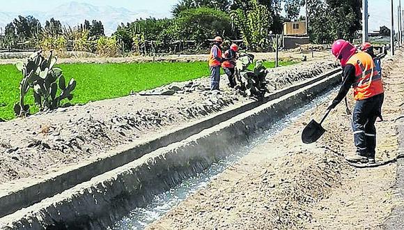 Agricultores de Arequipa inician trabajos de mantenimiento de canales