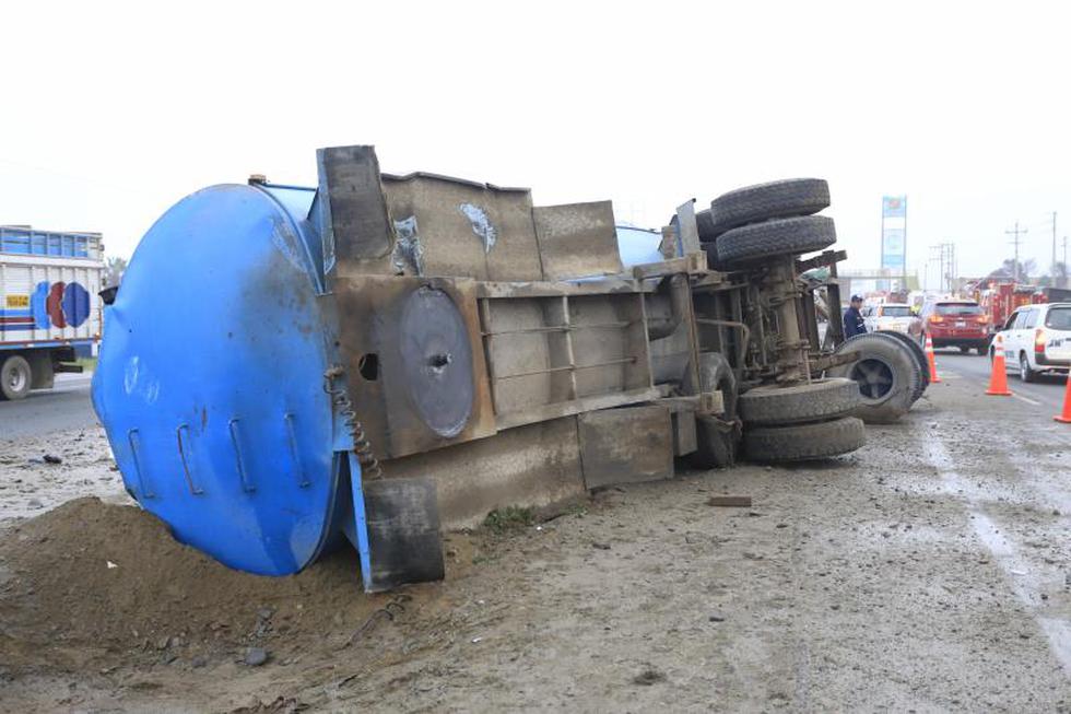 Un muerto y 20 heridos deja accidente en Panamericana Sur