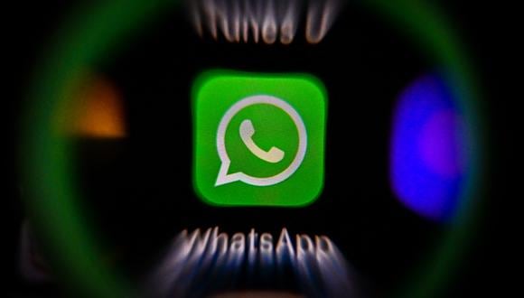 Los más de 2 mil millones de usuarios de WhatsApp también tendrán la posibilidad de impedir que las personas tomen capturas de pantalla de los mensajes “destinados a verse solo una vez". (Foto: Yuri KADOBNOV / AFP)