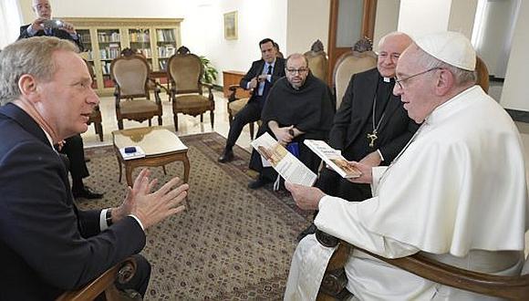 Papa Francisco habló sobre ética e inteligencia artificial con el presidente de Microsoft