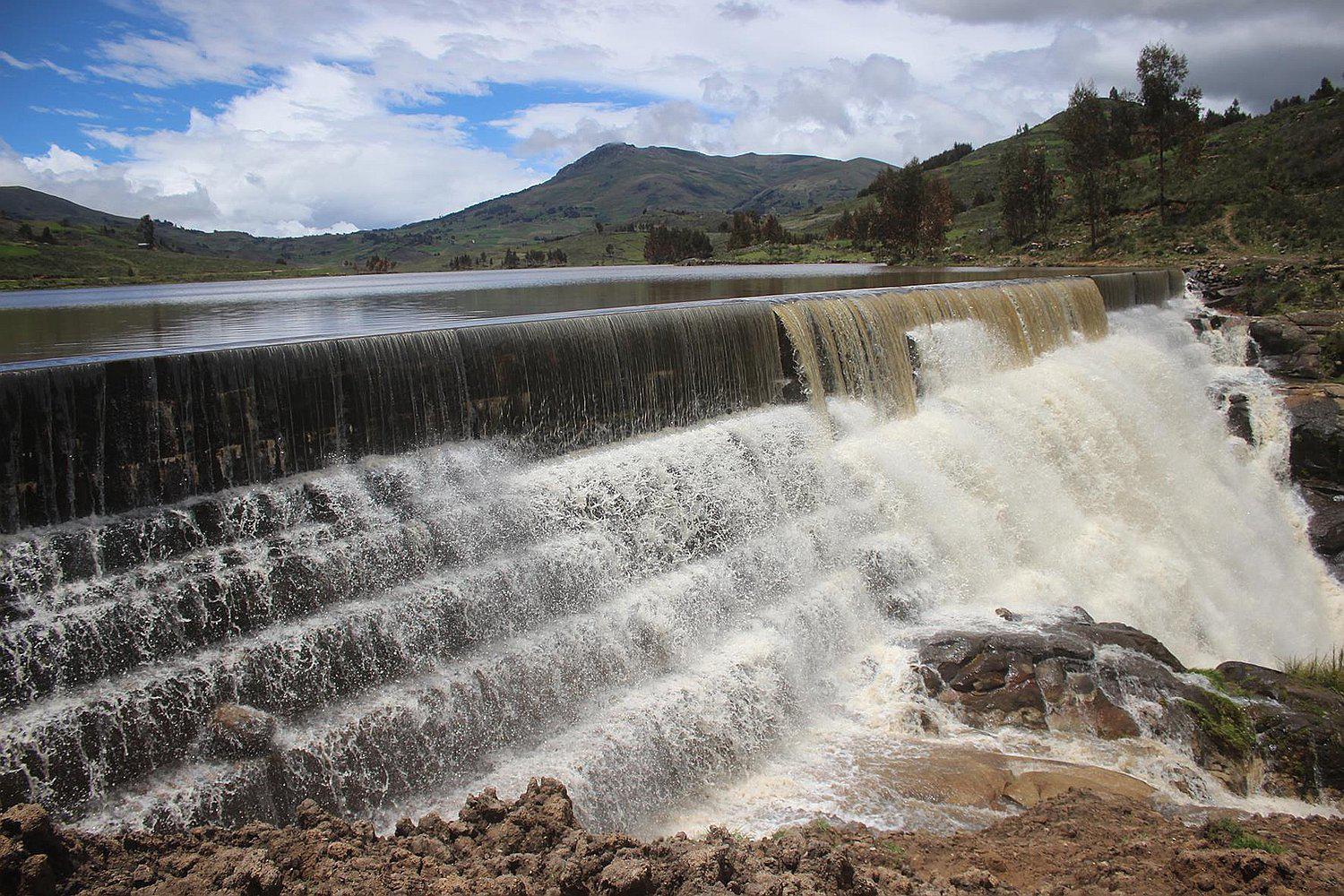 La Libertad: Dique de Carabamba se rebalsa por fuertes lluvias 
