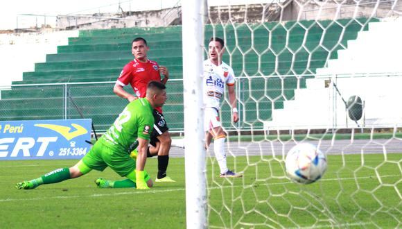 Albos empatan 2-2 en un partido parejo, pero jugando en forma conservadora en Tarapoto.