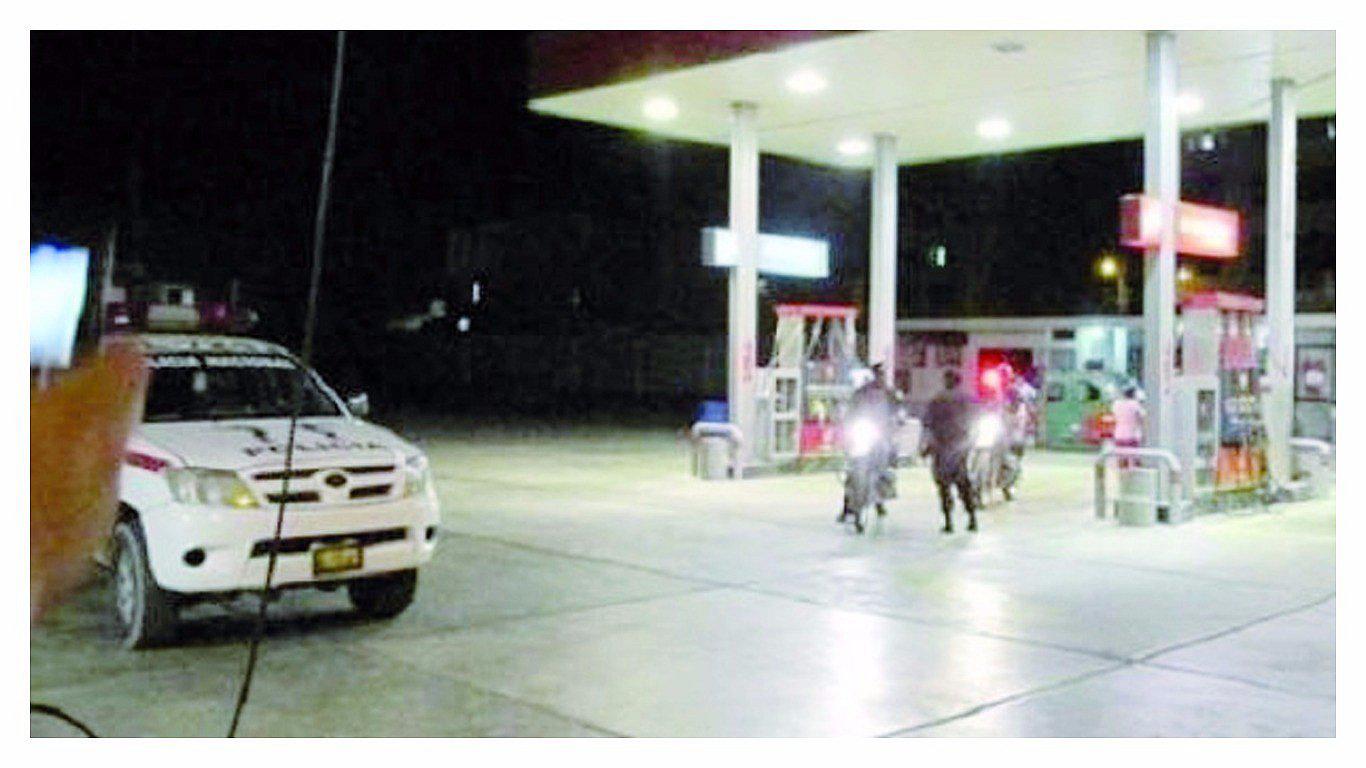 Chimbote: Delincuentes armados asaltan grifo El Sol 