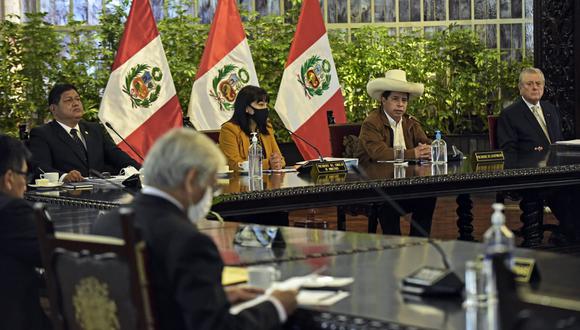 Mandatario remarcó que tuvo “una fructífera reunión” junto a la primera ministra, Mirtha Vásquez, y ministros de Estado. (Foto: Presidencia)