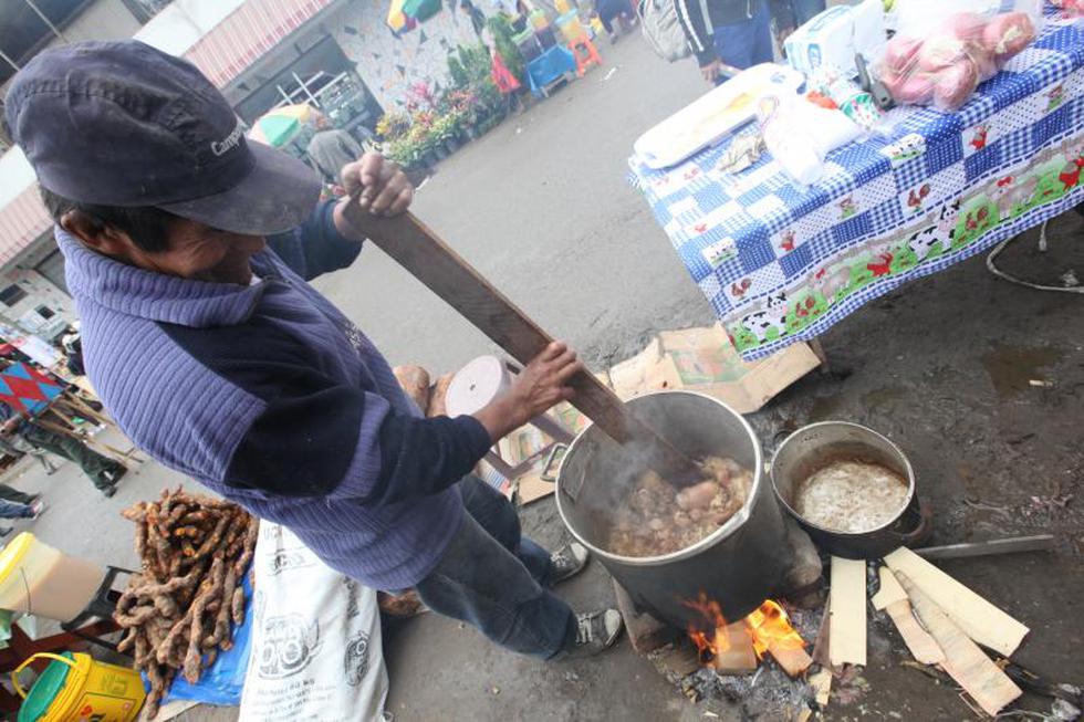 Así se vivió el Día de los Muertos en el cementerio de Nueva Esperanza (FOTOS)