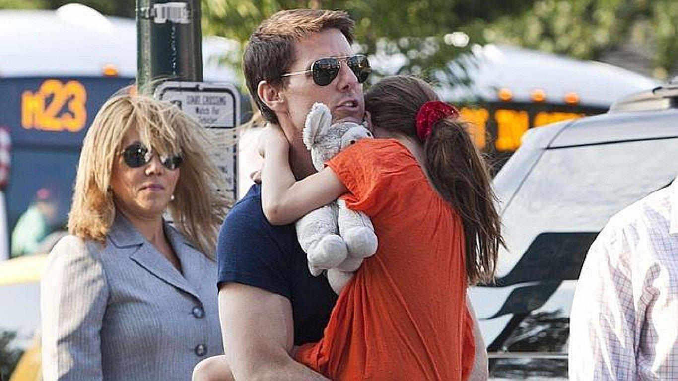 Tom  Cruise habría abandonado a su hija Suri 