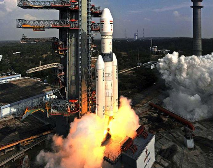 La India prueba su mayor cohete espacial con un módulo para astronautas (FOTOS)