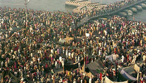 Kumbh Mela: Hindués acuden al mayor festival religioso del mundo