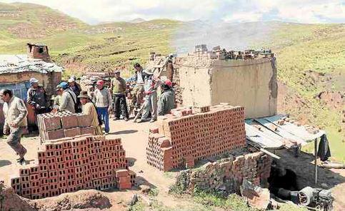 Ayaviri: Ladrilleros adoptan nuevas tecnologías para evitar contaminación 