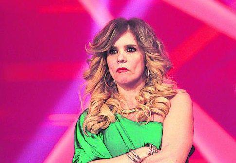 Facebook: ¿Ex pareja de Johanna San Miguel lanza seria advertencia?